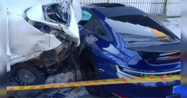 Imagem ilustrativa da notícia Condutor de Porsche bate em veículo de app e mata motorista