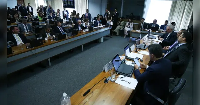 Imagem ilustrativa da notícia CCJ do Senado aprova novo seguro obrigatório para veículos