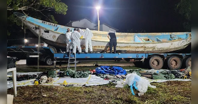 Imagem ilustrativa da notícia Corpos encontrados em barco passam por perícia em Belém