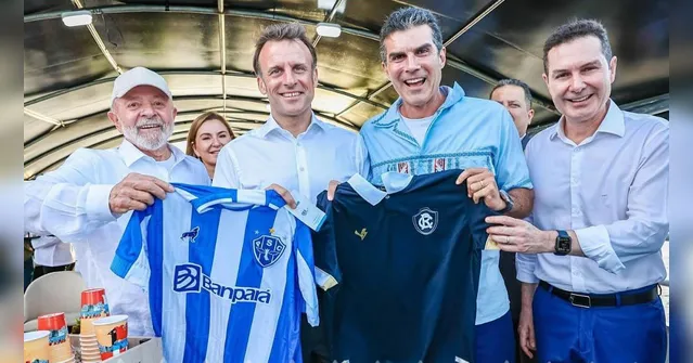 Imagem ilustrativa da notícia Helder presenteia Macron com camisas de Remo e Paysandu
