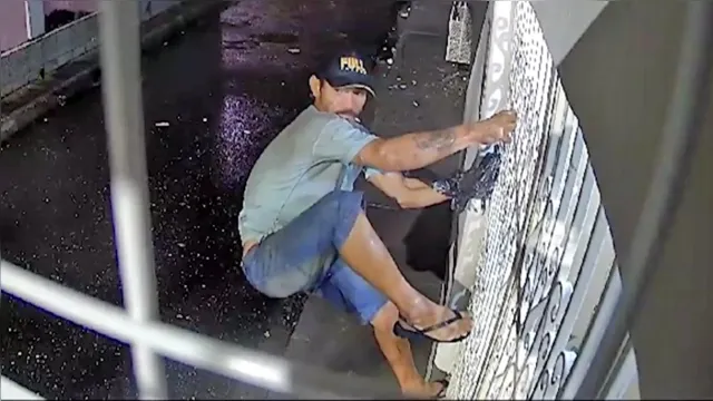 Imagem ilustrativa da notícia Vídeo: "Homem-Aranha do Crime" é flagrado roubando em Belém
