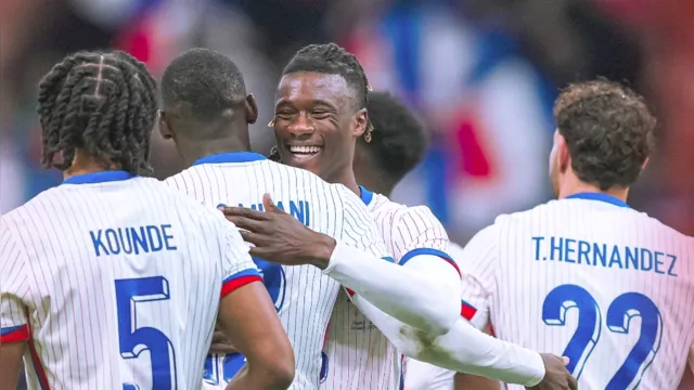 Imagem ilustrativa da notícia França vence o Chile de virada em amistoso e Mbappé é vaiado