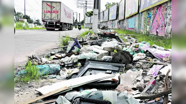 Imagem ilustrativa da notícia Abandono: ruas de Ananindeua estão tomadas de lixo