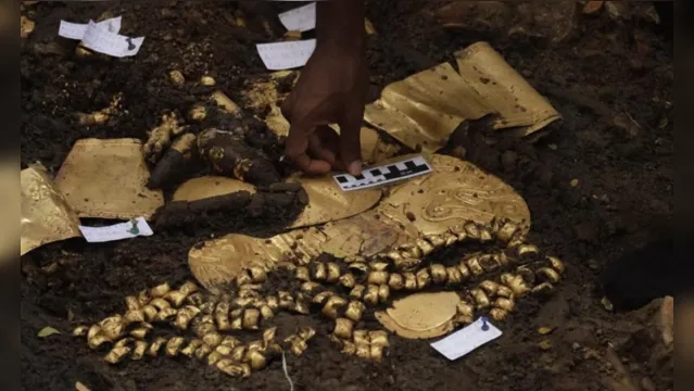 Imagem ilustrativa da notícia Tumba milenar cheia de ouro é encontrada no Panamá