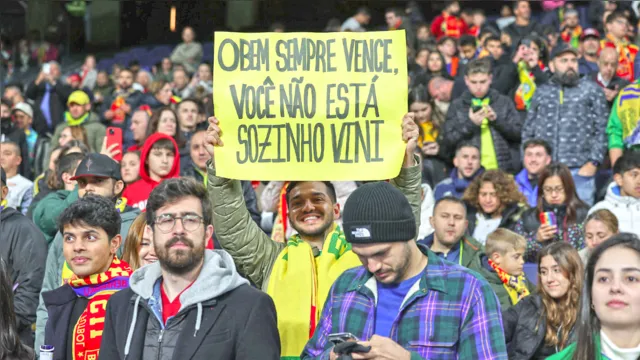 Imagem ilustrativa da notícia Vini é amado e merece respeito, dizem espanhóis no Bernabéu