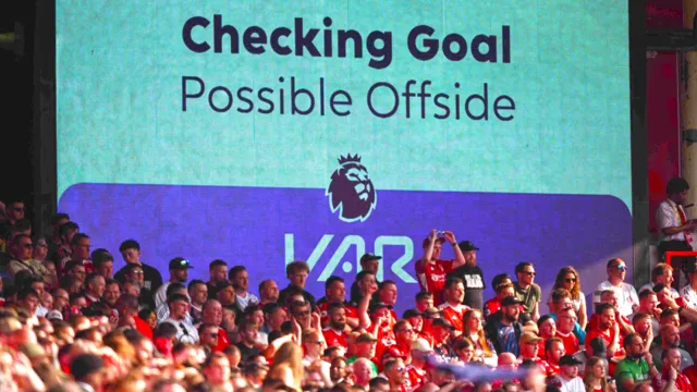 Imagem ilustrativa da notícia Entenda por que o VAR pode ser banido da Premier League