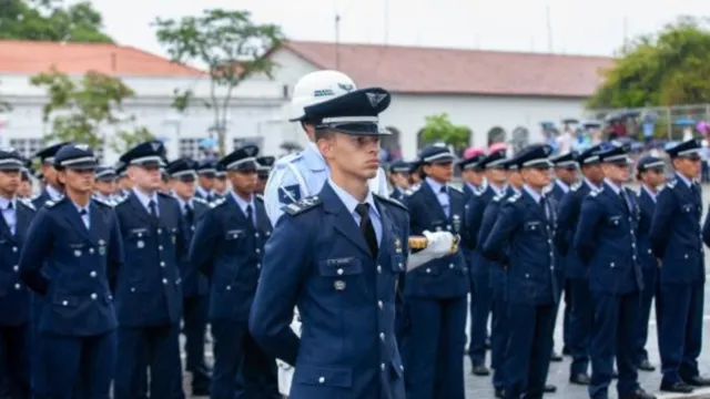 Cadetes do ar Aeron utica abre vagas para n vel fundamental DOL