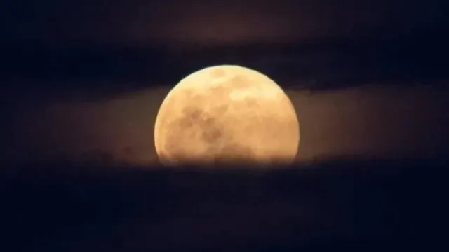 Imagem ilustrativa da notícia "Lua Cheia Rosa" será visível em todo o Brasil. Veja!