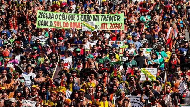Imagem ilustrativa da notícia Milhares de indígenas fazem manifestação em Brasília