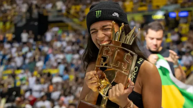 Imagem ilustrativa da notícia Rayssa Leal conquista etapa da Liga Mundial de Street Skate