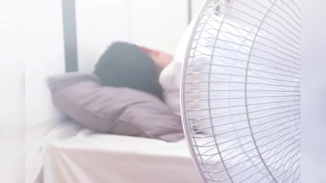 Imagem ilustrativa da notícia Dorme com ventilador "em cima" de você? Veja os riscos!