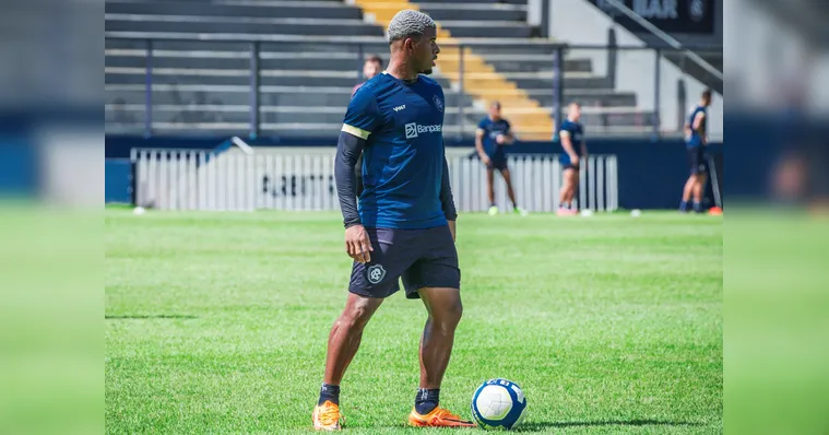Imagem ilustrativa da notícia Jogador do Remo, Jaderson revela choro pela tragédia no RS