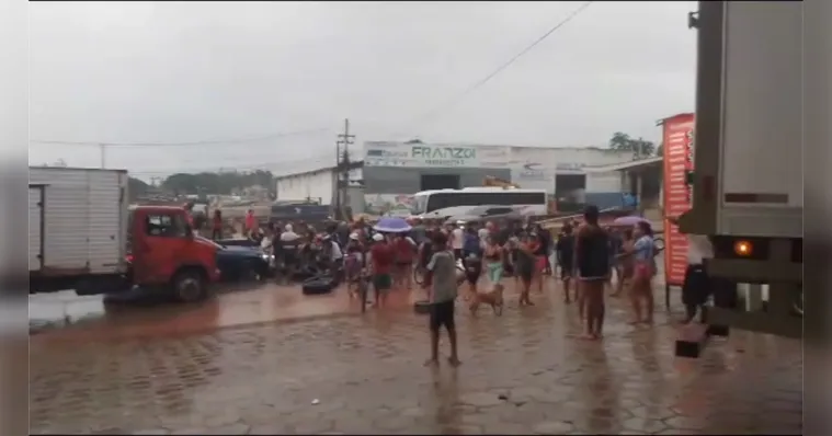 Imagem ilustrativa da notícia Vídeo: manifestantes fecham BR-316 após decisão judicial