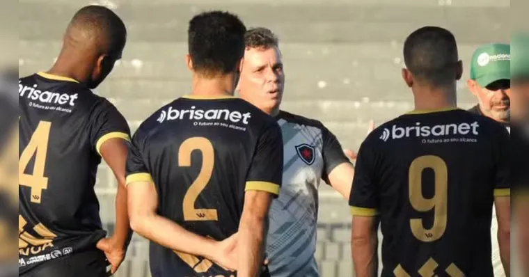 Imagem ilustrativa da notícia Botafogo-PB dispensa jogadores antes de jogo com Remo