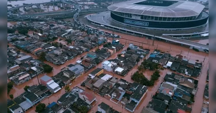 Imagem ilustrativa da notícia Chuvas alagam estádios de Grêmio e Inter em Porto Alegre