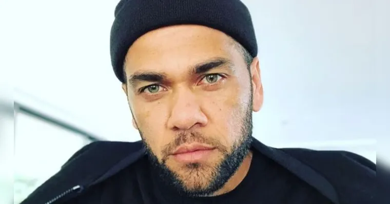 Imagem ilustrativa da notícia Daniel Alves nega entrevistas durante processo judicial