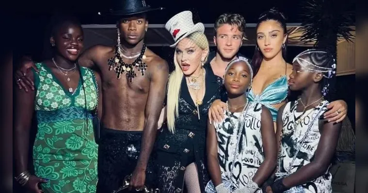 Imagem ilustrativa da notícia Quem são os 6 filhos de Madonna? Veja a lista completa!