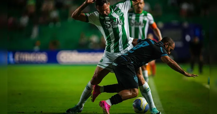 Imagem ilustrativa da notícia Paysandu: Hélio lamenta eliminação e cita erros individuais