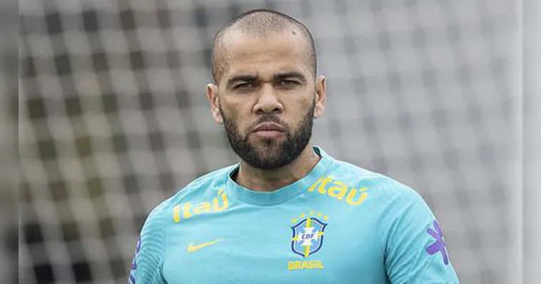 Imagem ilustrativa da notícia Saiba porque Daniel Alves ainda não pagou fiança na Espanha