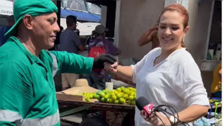 Imagem ilustrativa da notícia Vídeo: jornalista e agente de limpeza não resistem ao brega