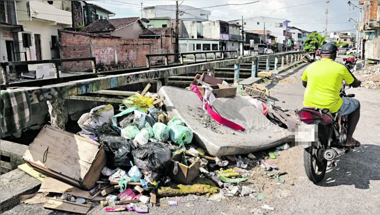 Imagem ilustrativa da notícia Lixo segue espalhado pelas ruas de Belém