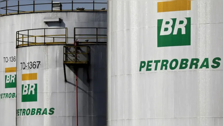 Imagem ilustrativa da notícia Bolsa cai após anúncio de queda no lucro da Petrobras