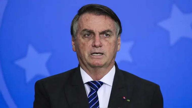 Imagem ilustrativa da notícia Bolsonaro pede dinheiro que pagou por multas na pandemia