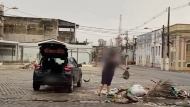 Imagem ilustrativa da notícia Vídeo: mulher joga lixo em via pública no centro de Belém