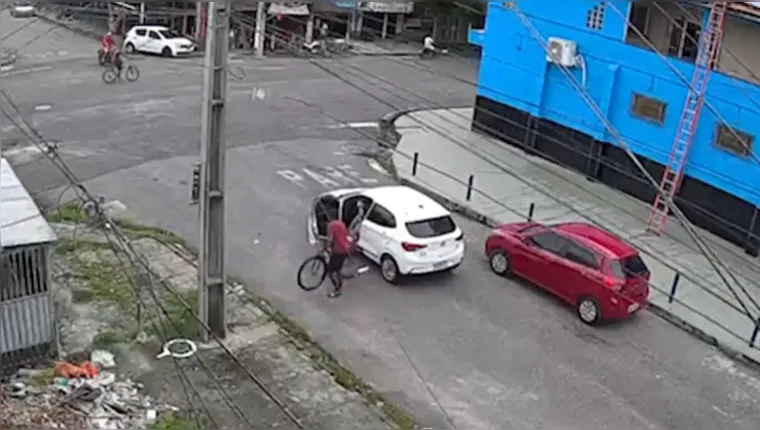 Imagem ilustrativa da notícia Motorista é assaltado por dupla em bicicleta no Jurunas