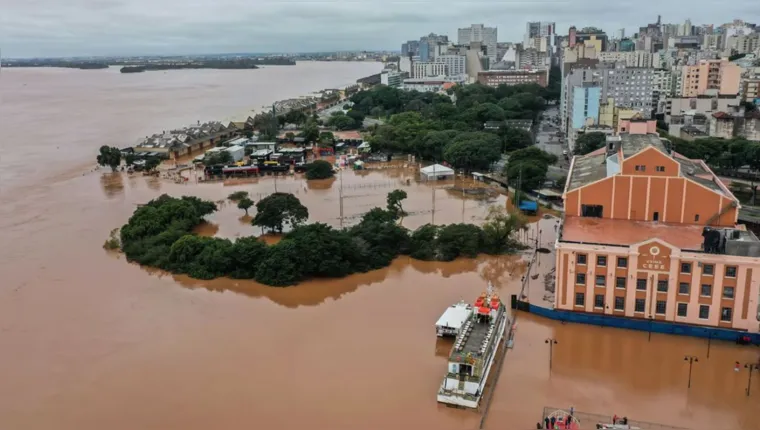 Imagem ilustrativa da notícia Rio Guaíba volta a subir e prefeitura monta barricadas