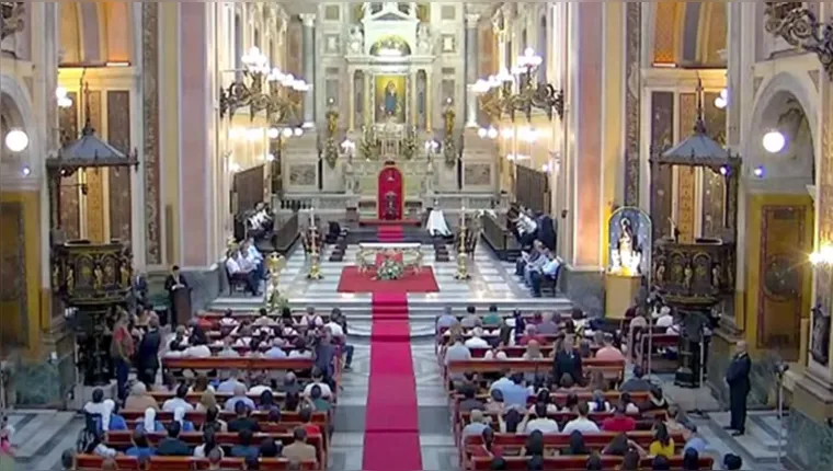 Imagem ilustrativa da notícia Vídeo! Assista ao vivo a Missa do Lava Pés