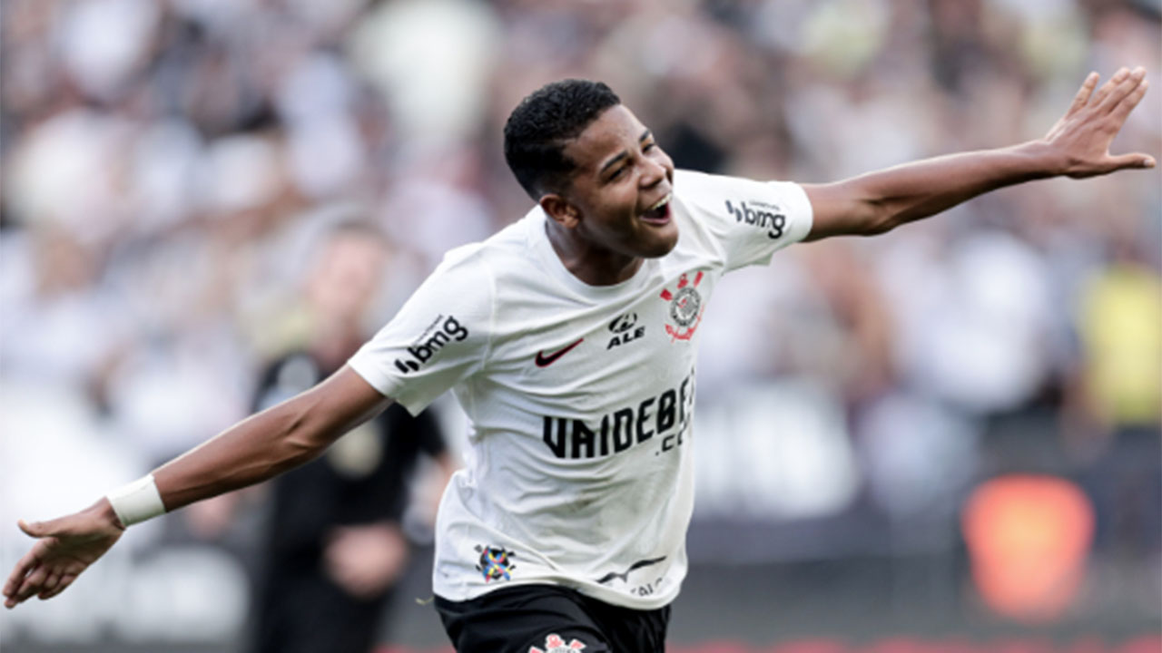 Corinthians espanta a crise com vitória sobre o Fluminense