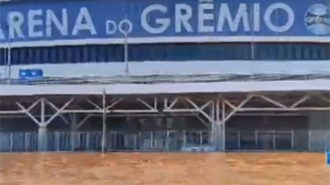 Arena do Grêmio e outros estádios gaúchos têm sofrido com chuvas e alagamentos no RS