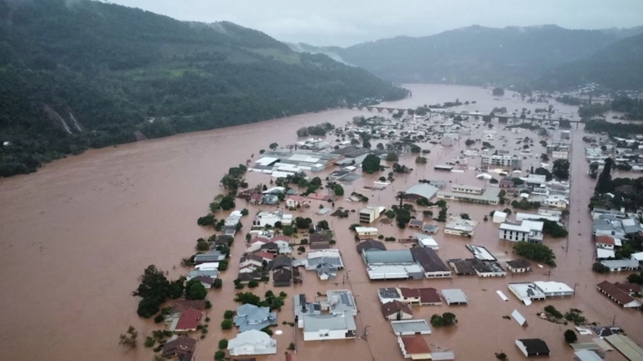 Chuvas intensas no Rio Grande do Sul provocaram inundações e rompimento de barragem