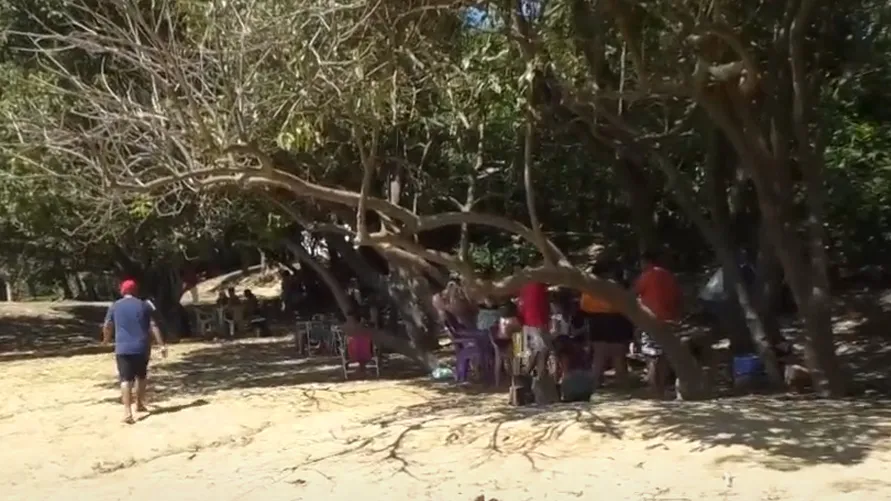 Imagem ilustrativa da notícia: Marabaenses aproveitam para se refrescar nos balneários 