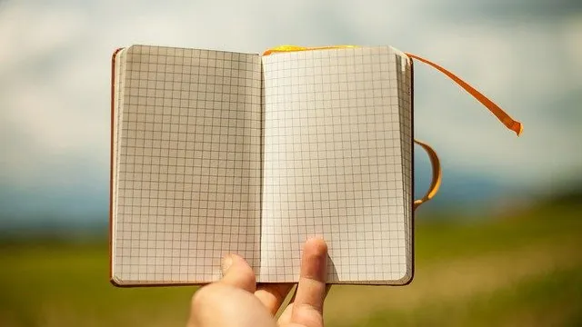 Pegue sua agenda e anote 55 vezes coisas que você almeja, mas não esqueça do pensamento positivo