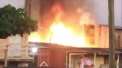Casas pegaram fogo, no Jaderlândia, no início da manhã desta quinta-feira (4)