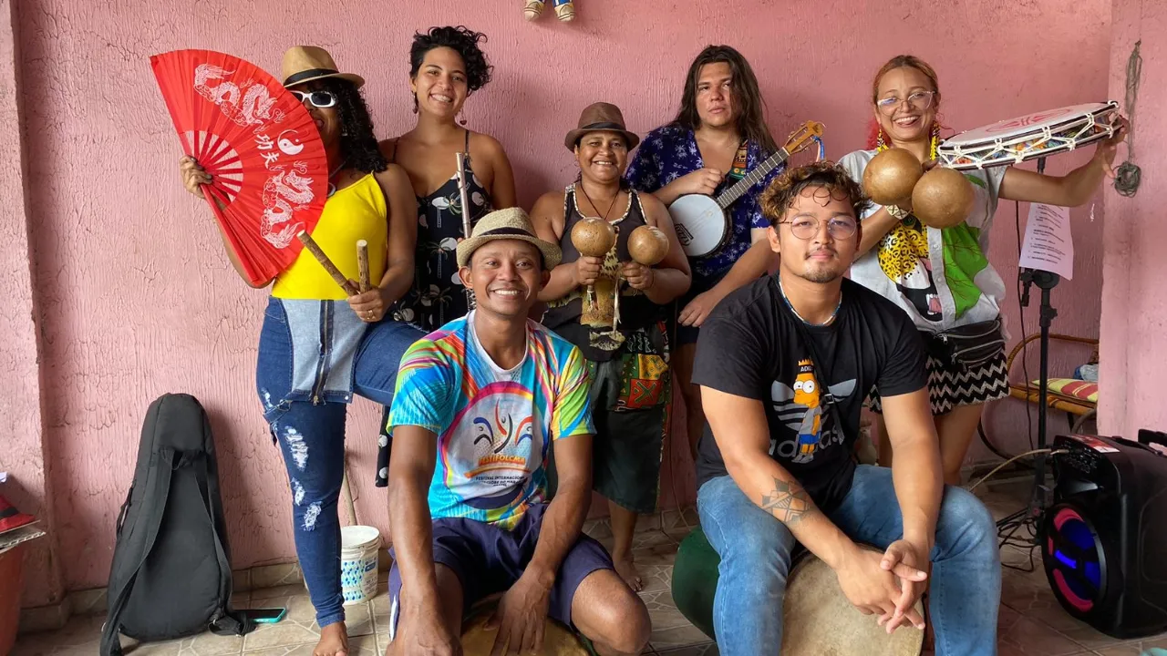 Neya das Maracas e o grupo de carimbó Jangada Encantada se apresentam nesta sexta (21) em Belém