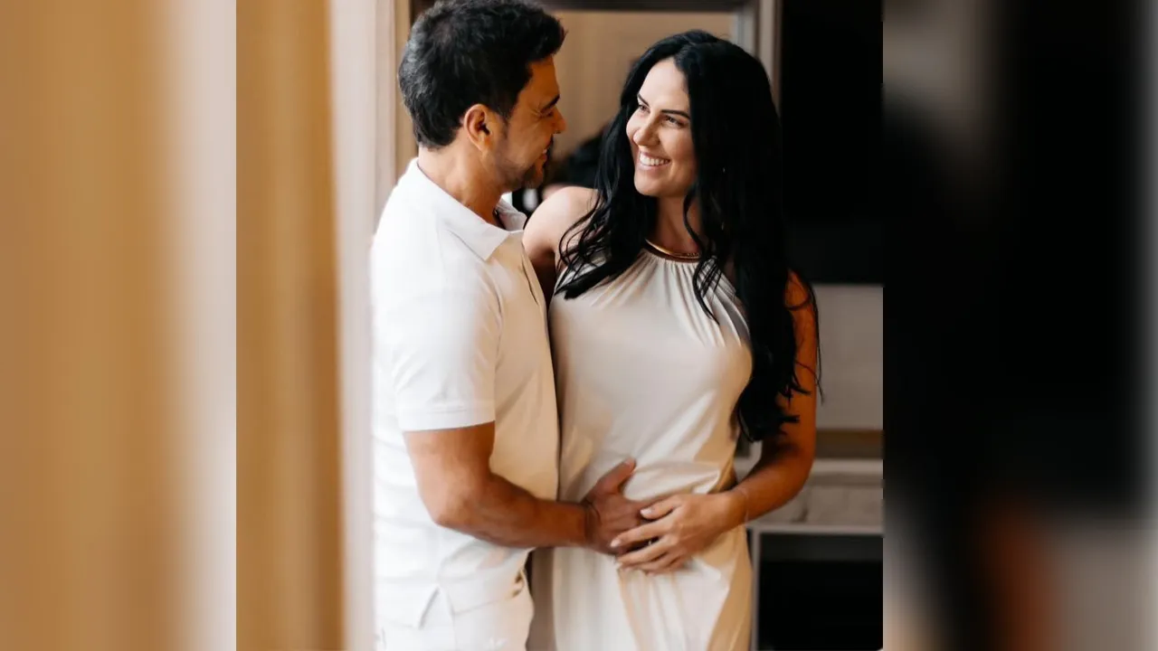 Zezé e Graciele Lacerda em ensaio da gravidez, que foi concebida por fertilização