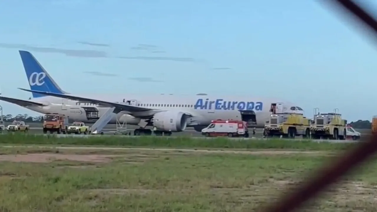 Avião da Air Europa fez pouso de emergência no Aeroporto de Natal após turbulência deixar 30 passageiros feridos