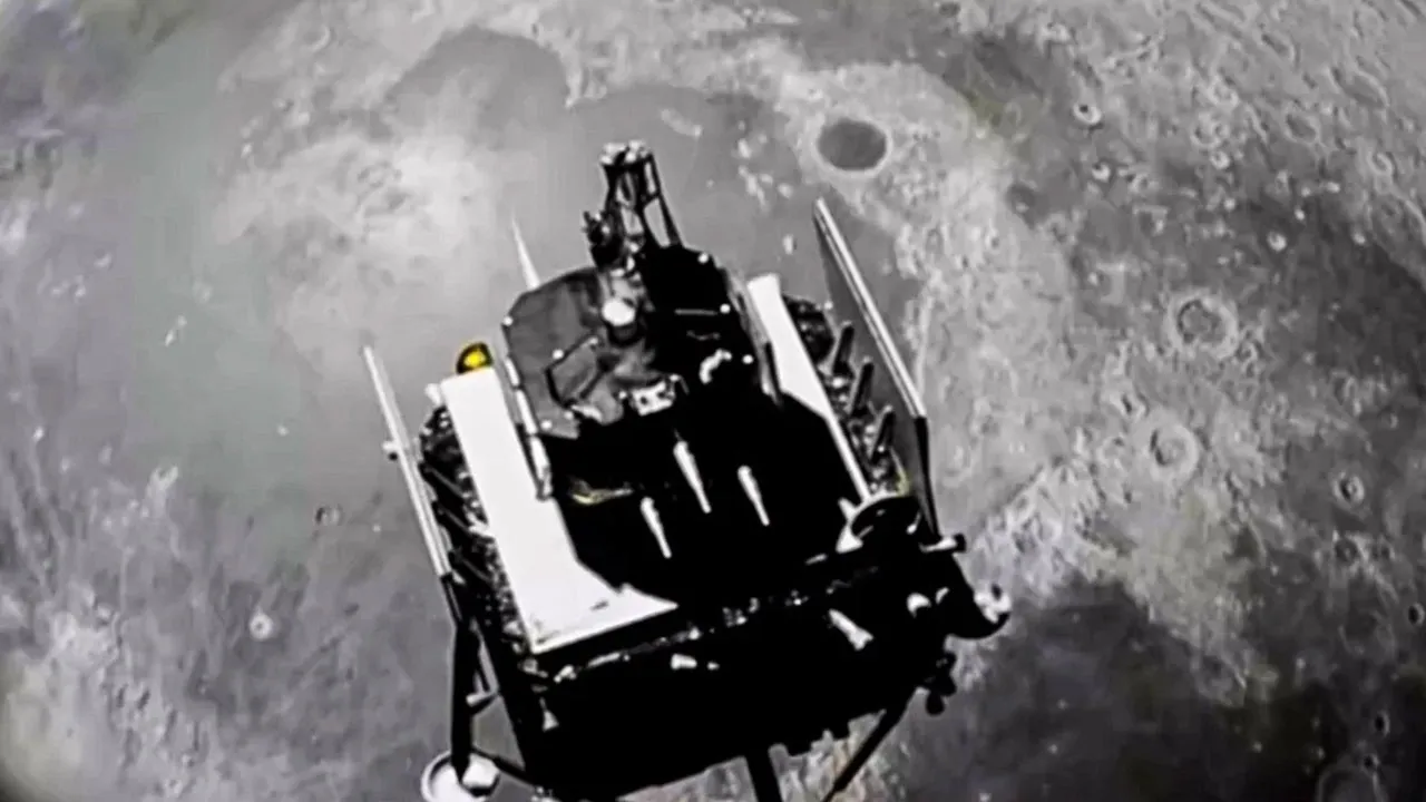 Sonda chinesa Chang'e-6 conseguiu pousar na face oculta da Lua