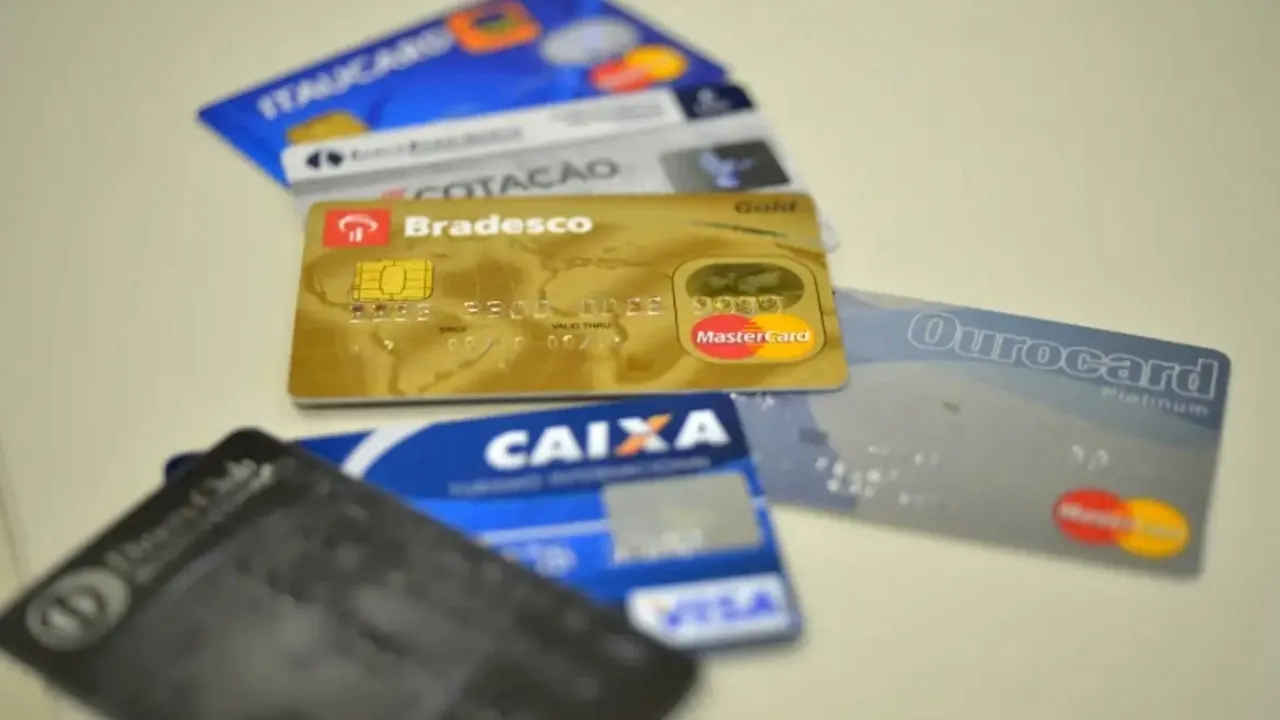 Dívidas em cartões de crédito poderão ser transferidas entre instituições financeiras