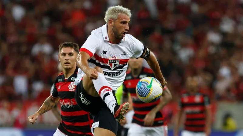 São Paulo e Flamengo se enfrentam neste sábado (03), às 21h30, pela série A do Brasileirão.