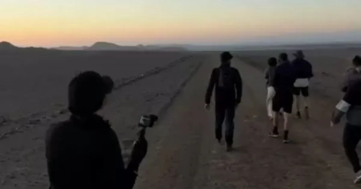 Turistas caminharam por 25 km após a van em que estavam ser assaltada por criminosos no deserto do Peru