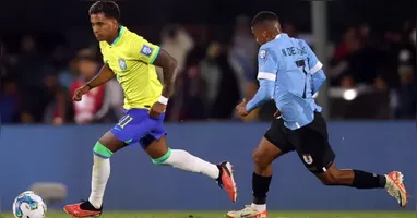 Jogadores do Brasil e Uruguai.