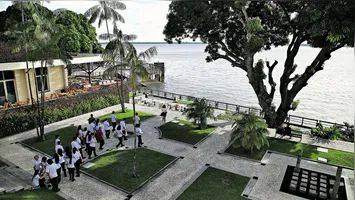 O Espaço Cultura das Onze Janelas oferece opções culturais e de gastronomia aos visitantes