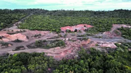 No local da operação funcionava uma mineradora clandestina