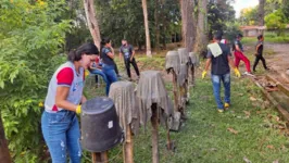 Para fazer as artes é necessário apenas o uso de cimento, água, quimikal e toalhas