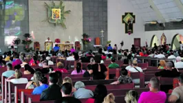 Celebração desta terça-feira (18) foi especial para os fiéis pela festividade da padroeira do Perpétuo Socorro na igreja do Telegrafo