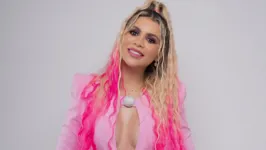 Entre os sucessos da cantora está o hit "Antes de Ir", que alcançou mais de 300 milhões de streams nas plataformas digitais.